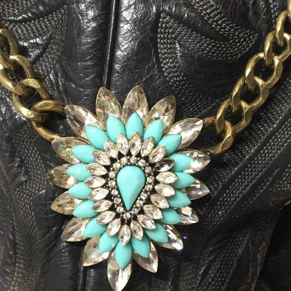 Turquoise and rhinestone colored costume necklace, bracelet, clip on earrings - Picture 2 of 5